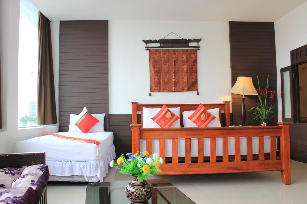 Mook Anda Hotel Phuket Exterior photo