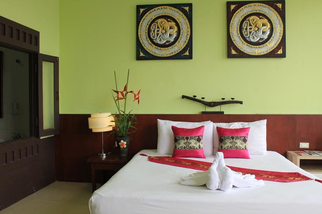 Mook Anda Hotel Phuket Exterior photo