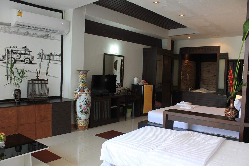 Mook Anda Hotel Phuket Exterior photo